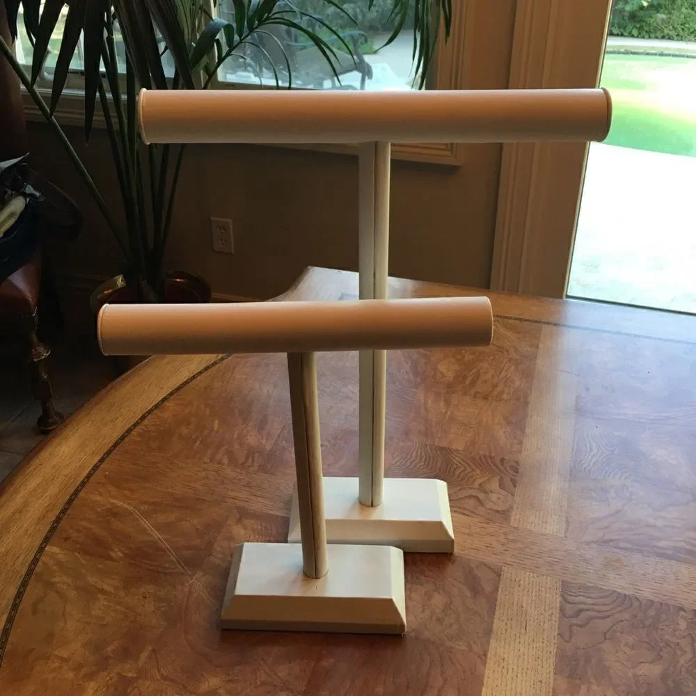 WHITE LEATHER Bracelet Rack 18” x 14”